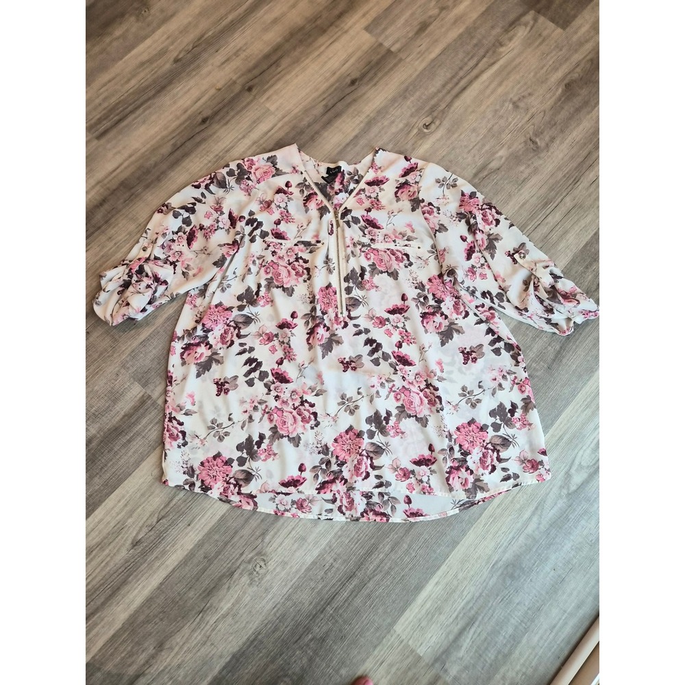 Justify Floral Roll Tab Sleeve Half Zip Blouse Pink White 2X